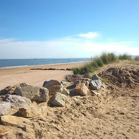 2 Pieces, Hyper-centre, Avenue De La * Cabourg